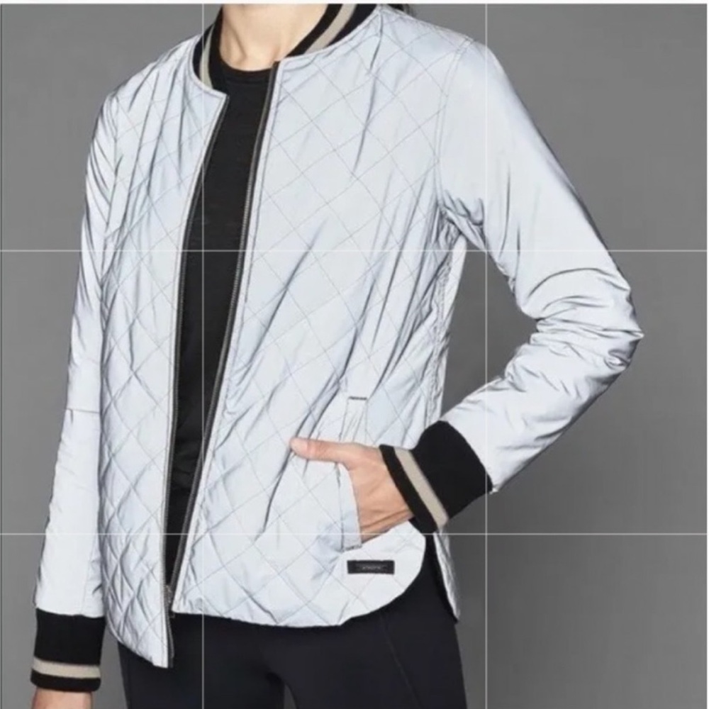 Athleta REVERSIBLE & Reflective Bomber Puffer Jacket - XS